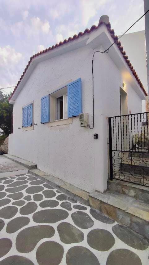 Azzuro Home Apartment in Skopelos