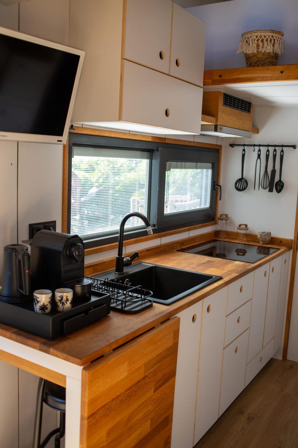 Tiny House Ti Nid 4 étoiles Bed and Breakfast in Jura