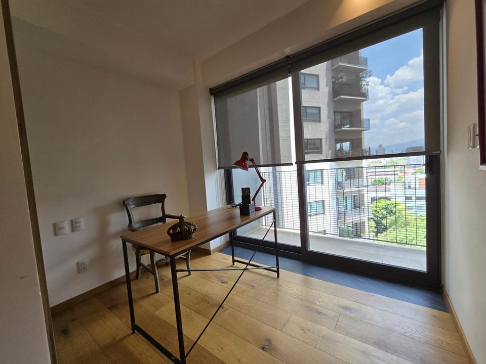 City Retreat Workspace, Wifi, Pool, Gym &parking Apartment in Mexico City