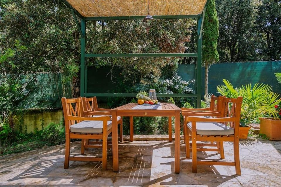 Patio, Garden, Seating area