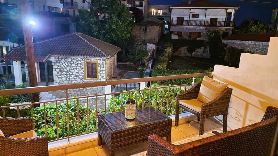 Night, Garden, View (from property/room), Balcony/Terrace, Balcony/Terrace, Garden view