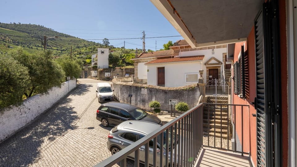 Spring, Natural landscape, Balcony/Terrace, Mountain view, Street view, Parking