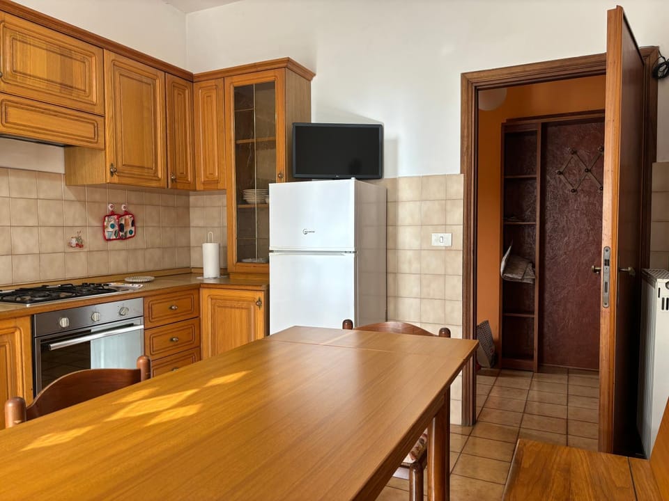 TV and multimedia, Kitchen or kitchenette