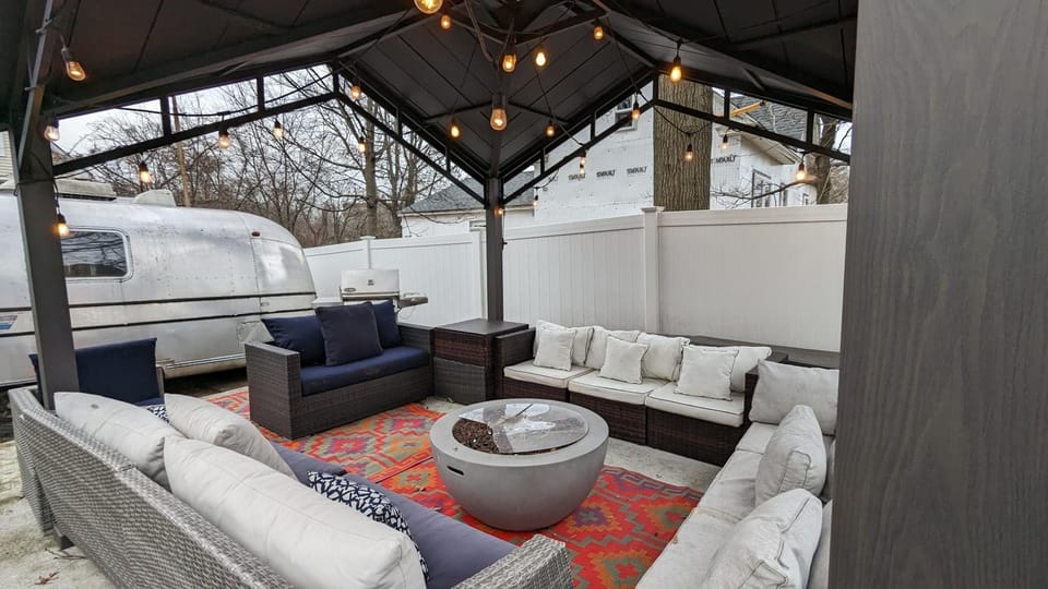 Patio, Seating area