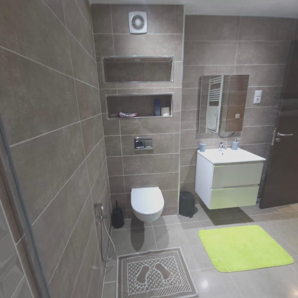 Appartement Moderne et Lumineux Apartment in Algiers Province, Algeria