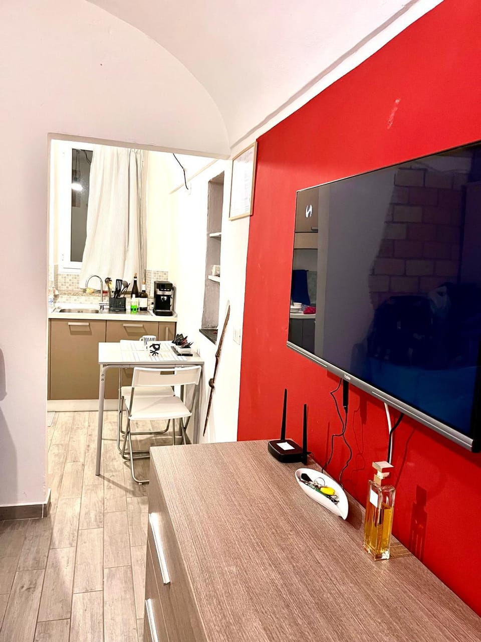TV and multimedia, Kitchen or kitchenette