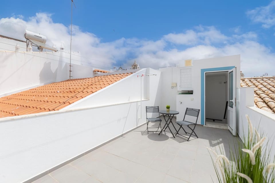 Property building, Patio, View (from property/room), Balcony/Terrace, Dining area
