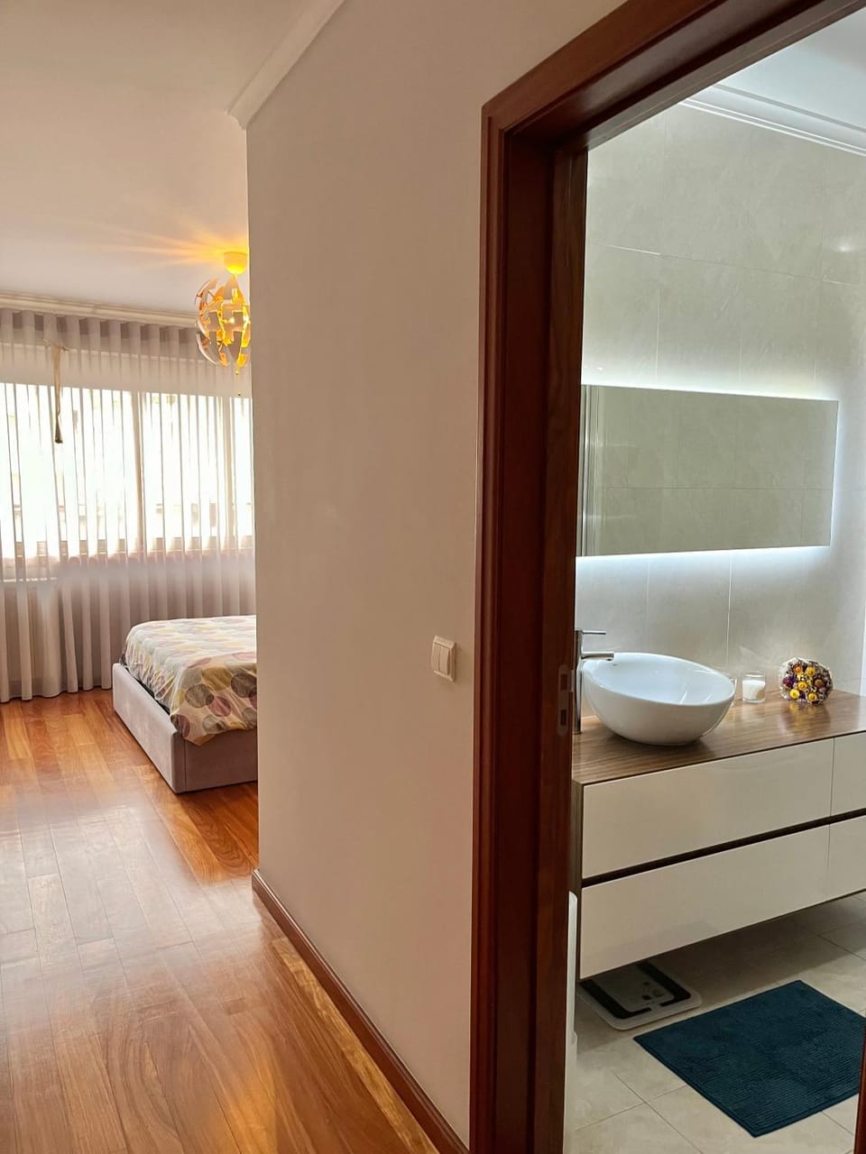 Bed, Bedroom, towels, wardrobe