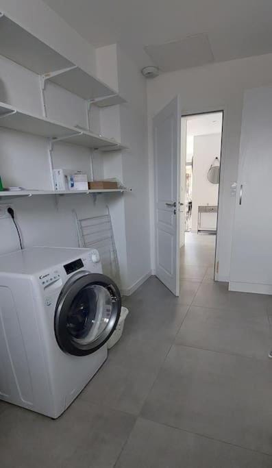Villa Océan, environnement calme avec piscine chauffée 10 min de l'océan House in Arès