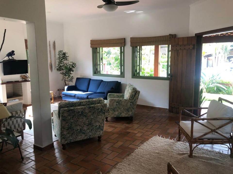 Living room, Seating area, fireplace