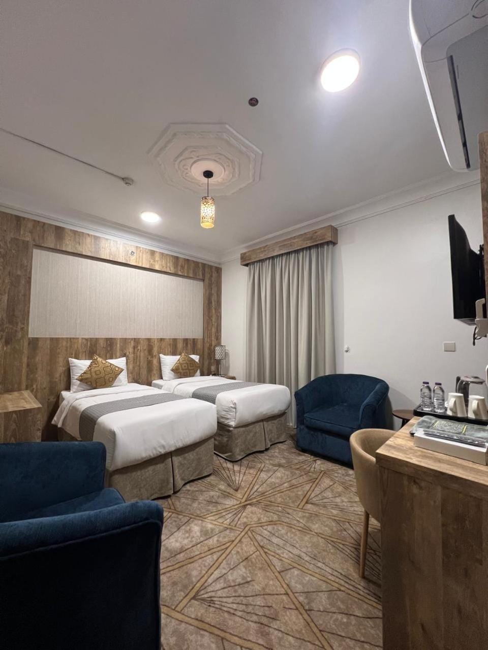 Photo of the whole room