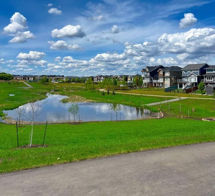 Guest Suite in SouthWest Edmonton Apartment in Edmonton