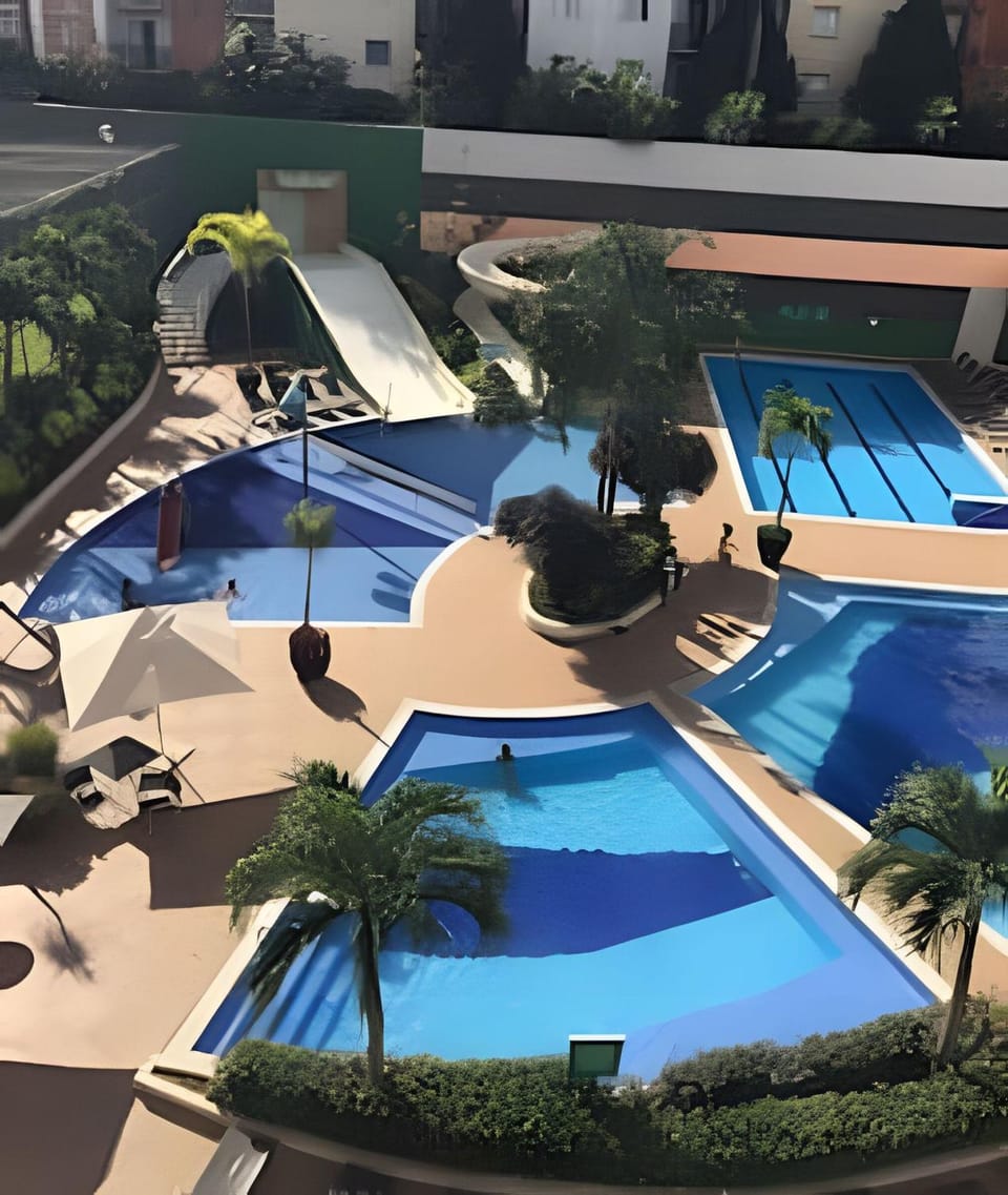 Apto com 3 Suítes, linda vista e ótima área de lazer - até 10 pessoas Apartment in State of Goiás