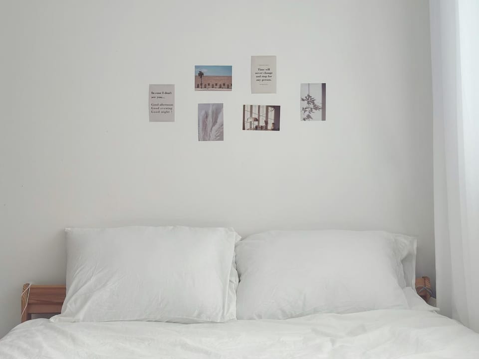 Bed, Bedroom, heating, wardrobe, air conditioner