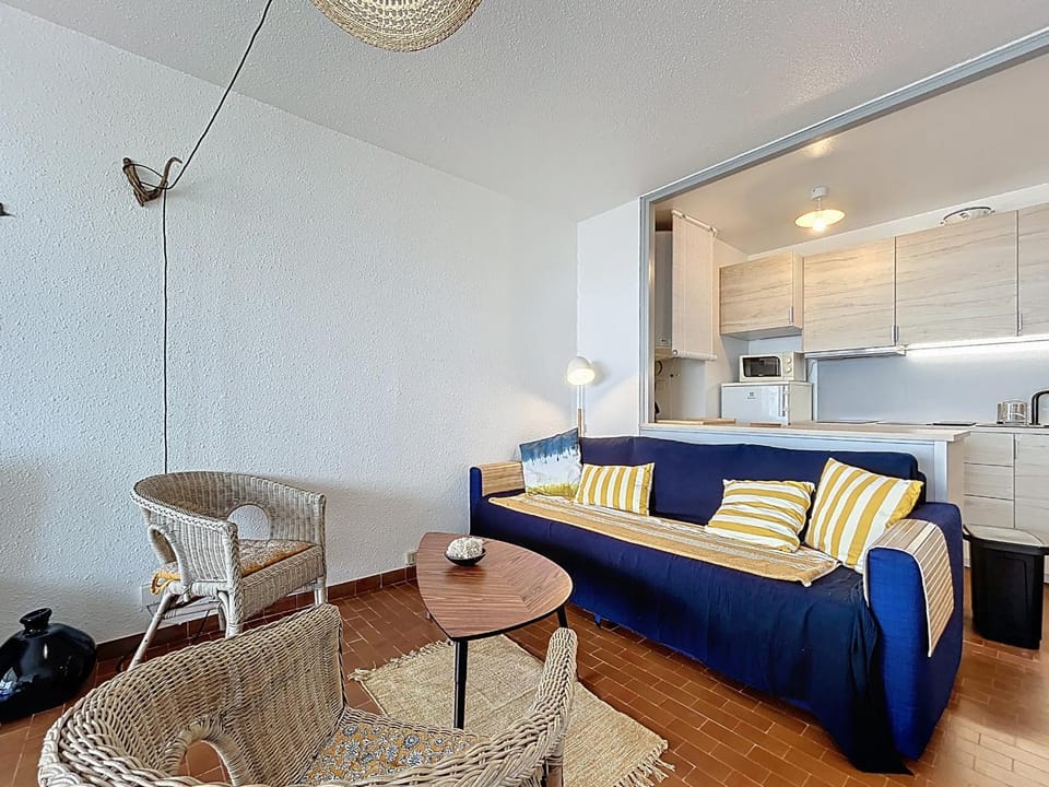T2 à Carnon - 4 couchages - Proche plage et commerces - TV, Lave-linge, Lave-vaisselle, Parking - FR-1-715-99 Apartment in Mauguio