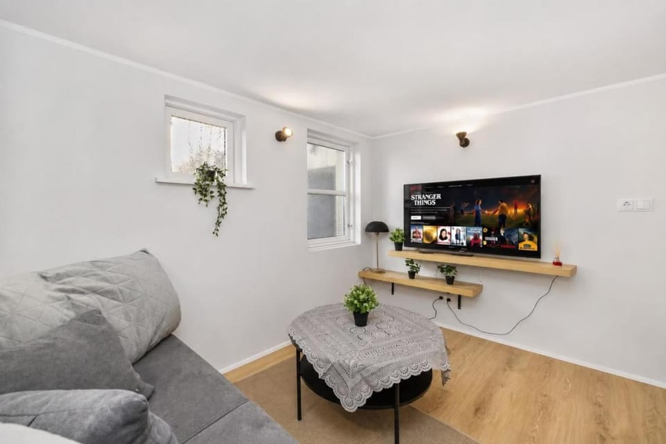 TV and multimedia, Seating area