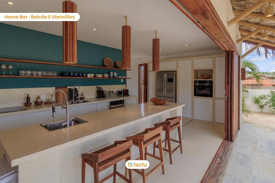 Kitchen or kitchenette, Breakfast