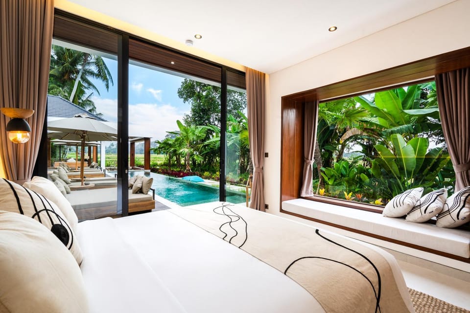 Bed, Garden, Bedroom, Pool view, sunbed