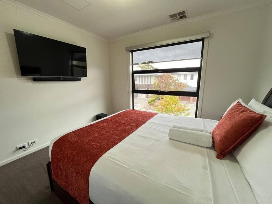 Tasha's Apartments - St Clair House in Adelaide