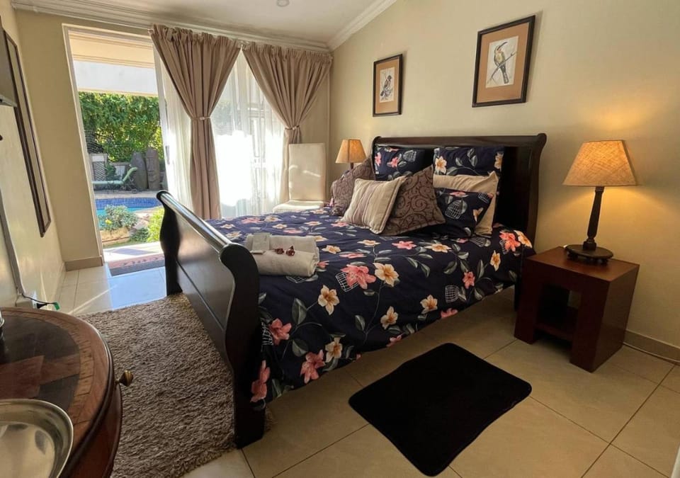 Bed, Photo of the whole room, Bedroom, Garden view, Pool view, towels, wardrobe