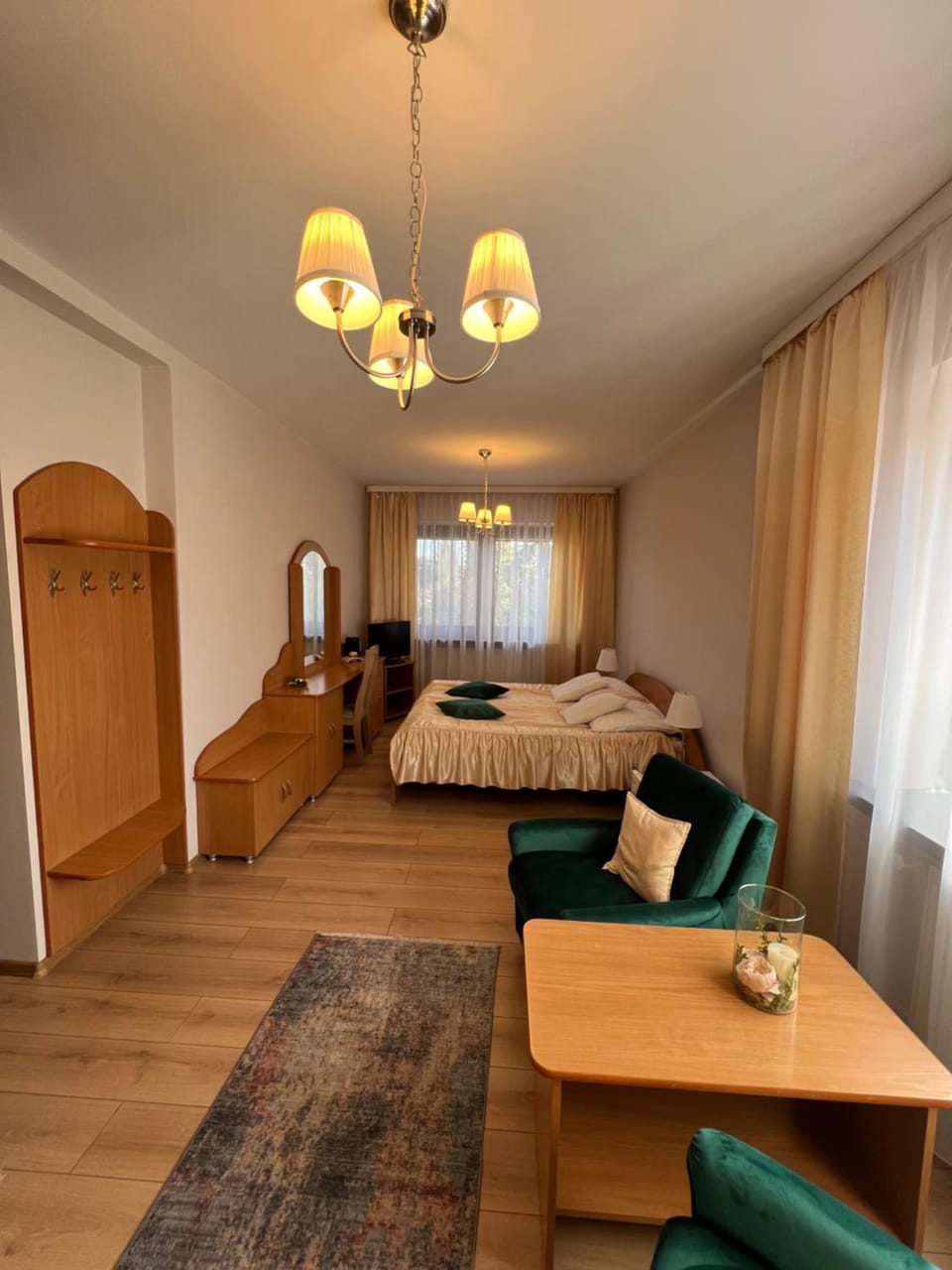 Photo of the whole room