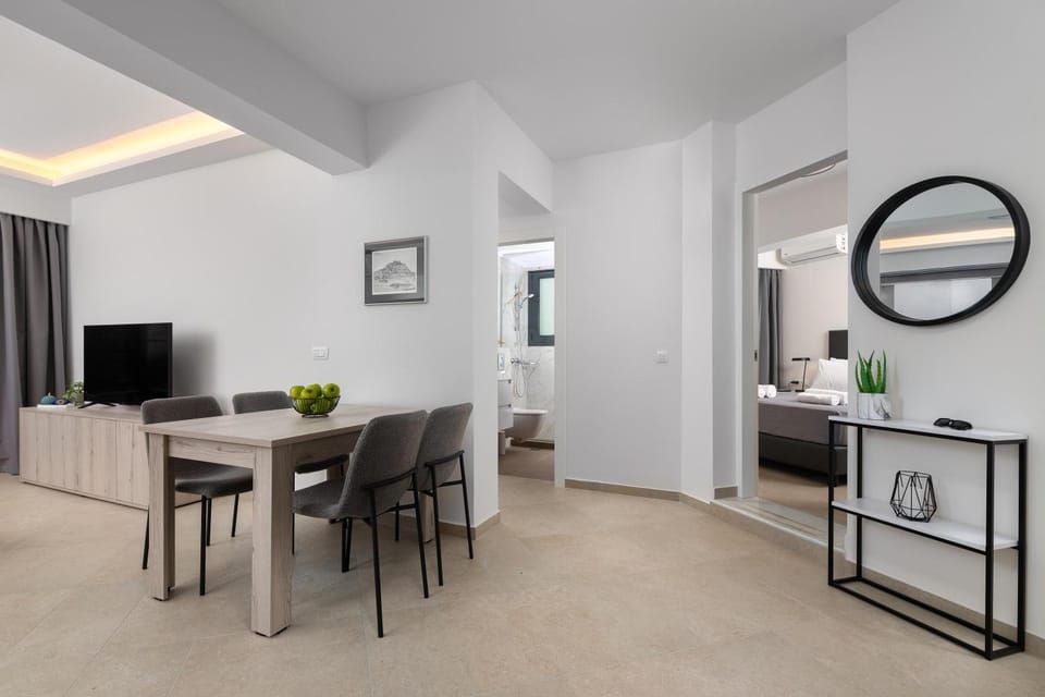 TV and multimedia, Dining area