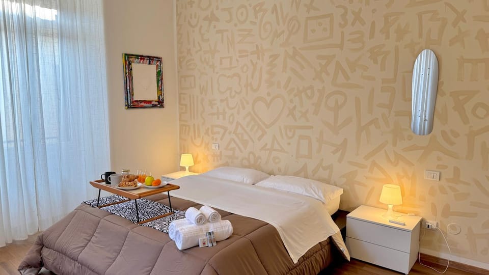 Bed, Massage, Photo of the whole room, Bedroom, towels