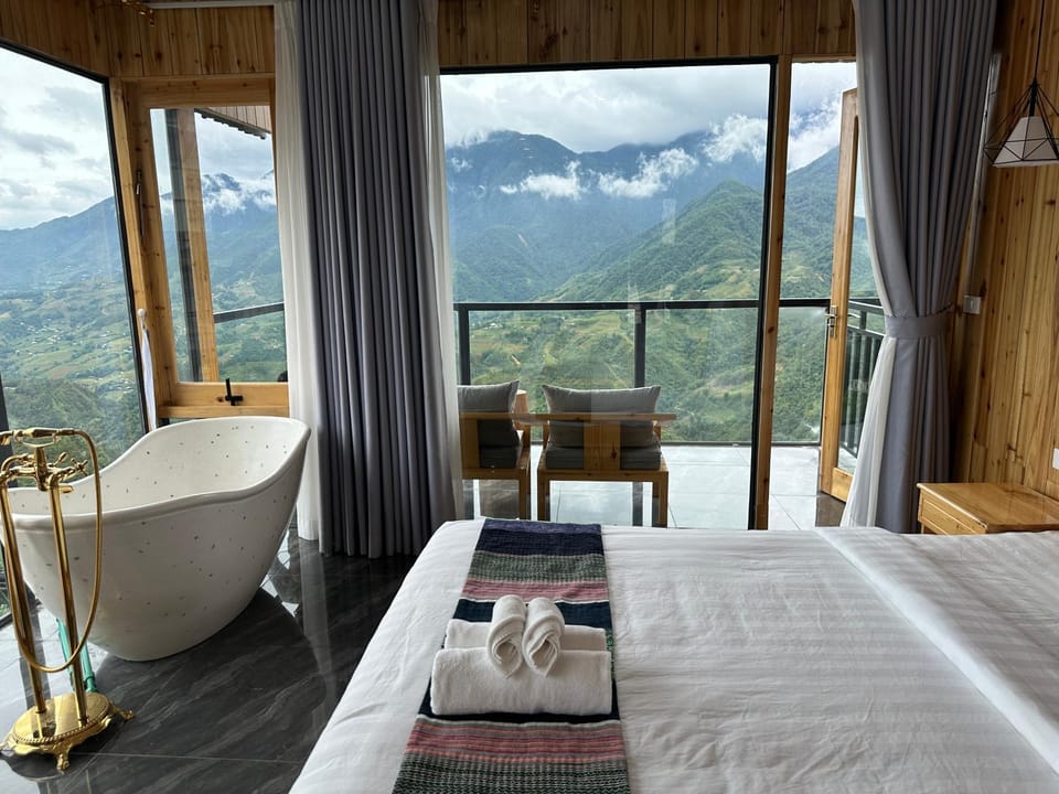 Hot Tub, Bath