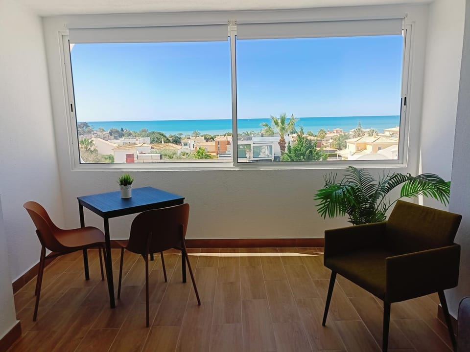 Living room, Sea view