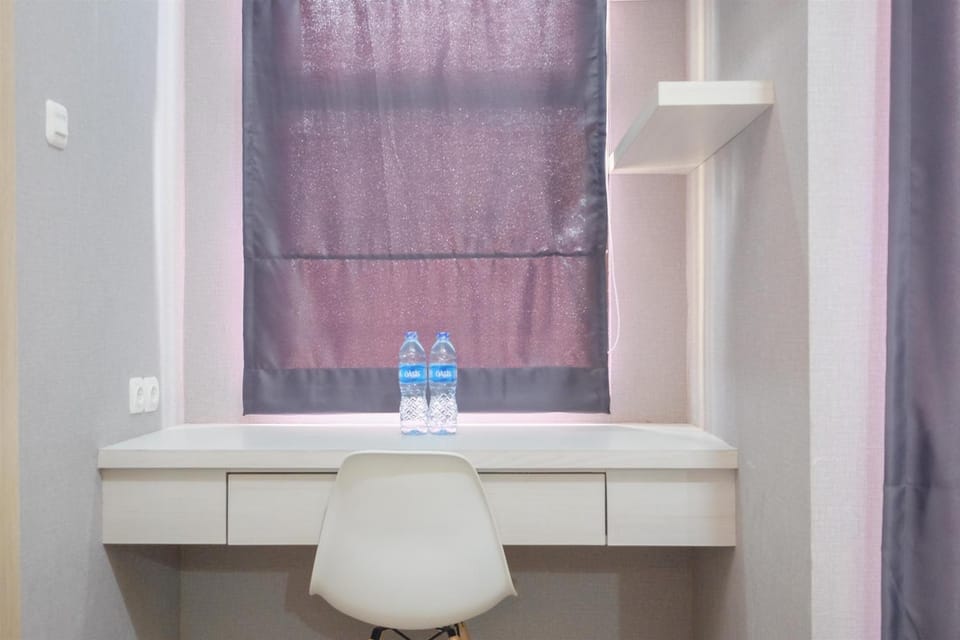 Seating area, Bedroom