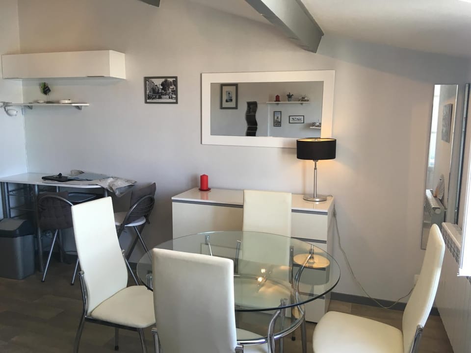 Studio Vue Port Apartment in La Rochelle