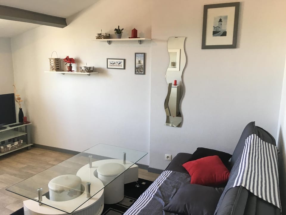 Studio Vue Port Apartment in La Rochelle