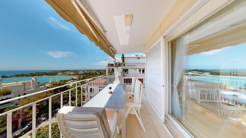 Raise Riviera Panoramic Sea View apartment Apartment in Vouliagmeni