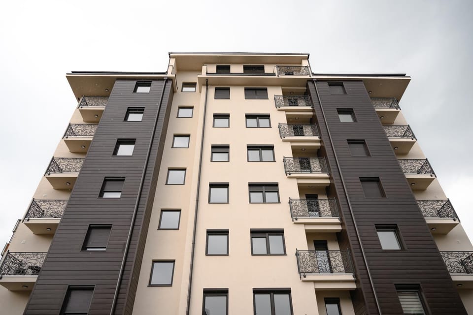 Property building, Day