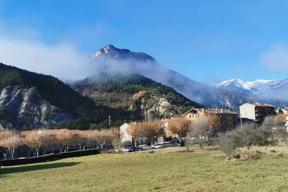 En el corazón de Bagà, precioso pueblo medieval Apartment in Berguedà