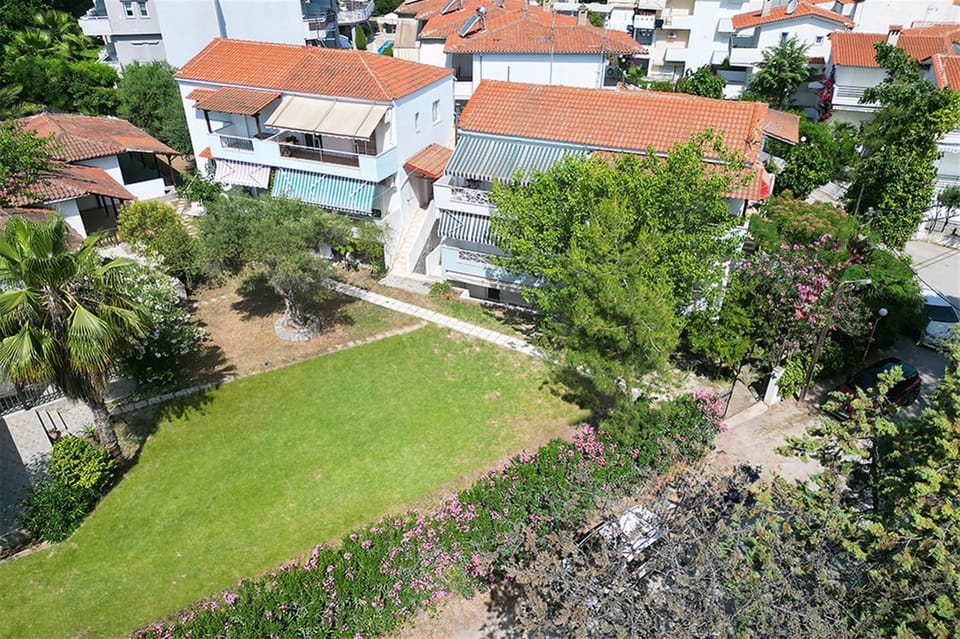 Garden, Garden view