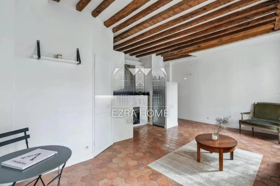 Élégant 2 Pièces avec Cour Pavée Apartment in Paris