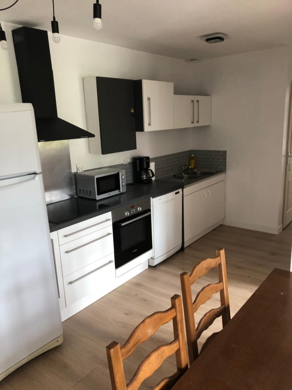 Kitchen or kitchenette, Dining area, dishwasher, oven, stove