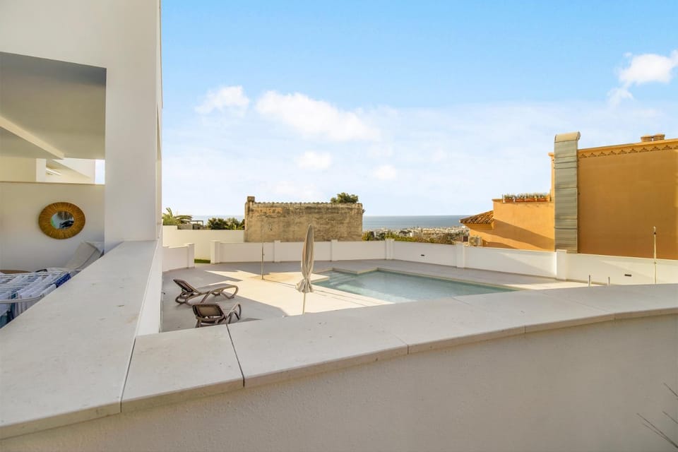 Day, Natural landscape, Balcony/Terrace, Pool view, Sea view, Swimming pool, sunbed