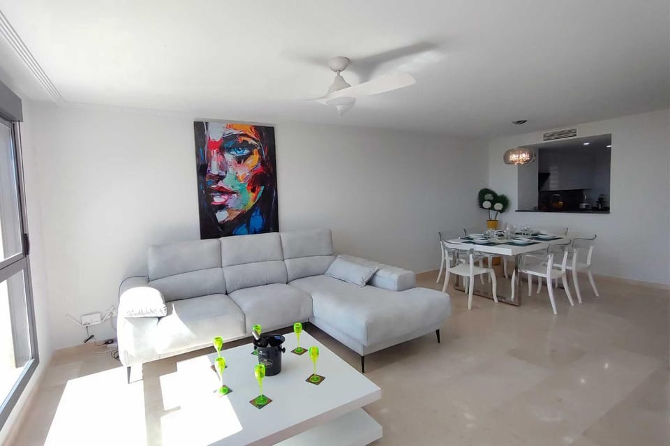 Living room, Dining area