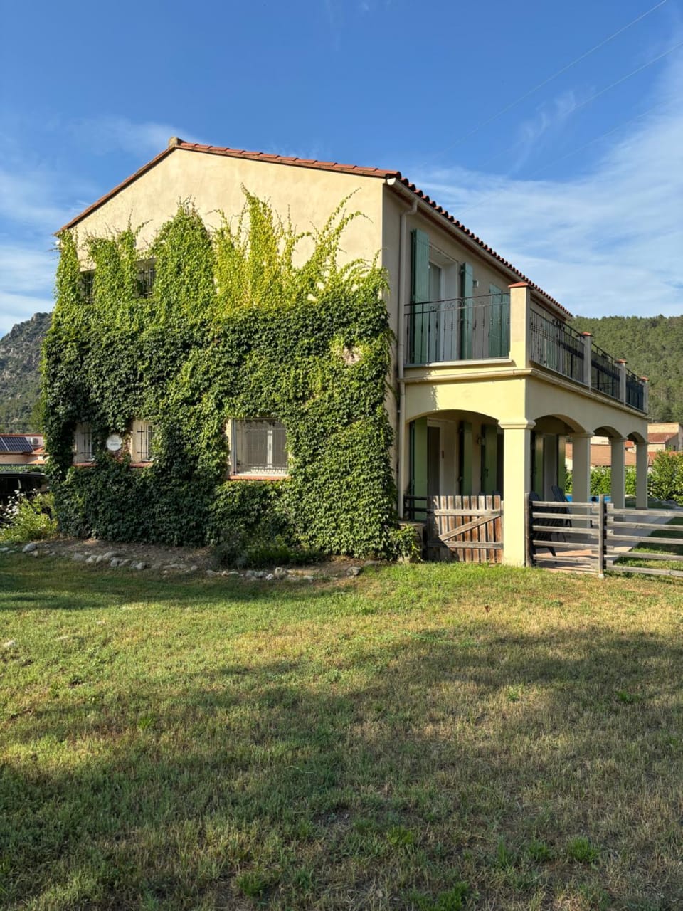 Property building, Natural landscape, Garden view