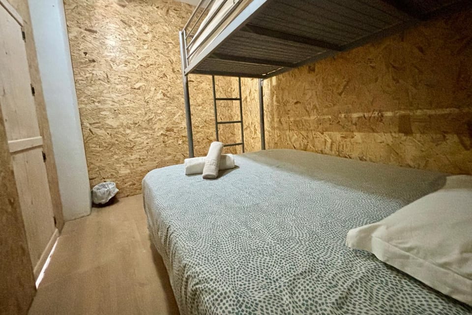 Photo of the whole room, Bedroom, bunk bed