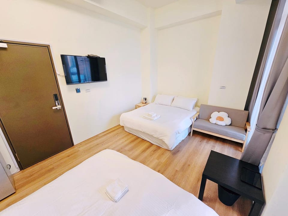 花旅民宿-電梯獨立衛浴 Vacation rental in Kaohsiung