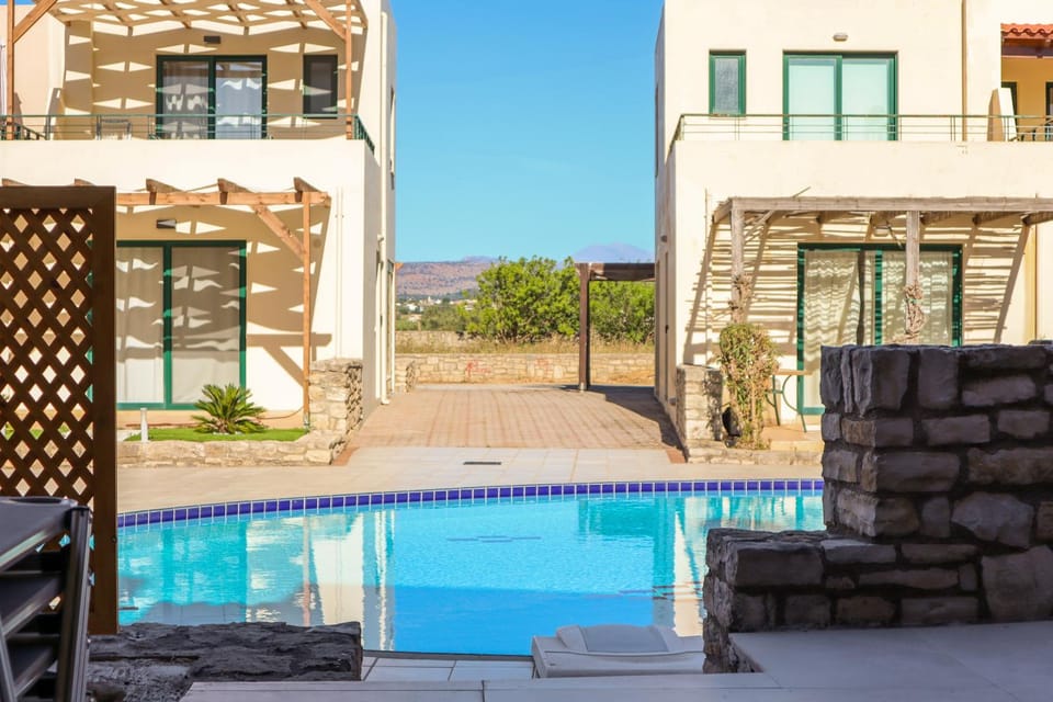 Property building, Pool view, Swimming pool, sunbed