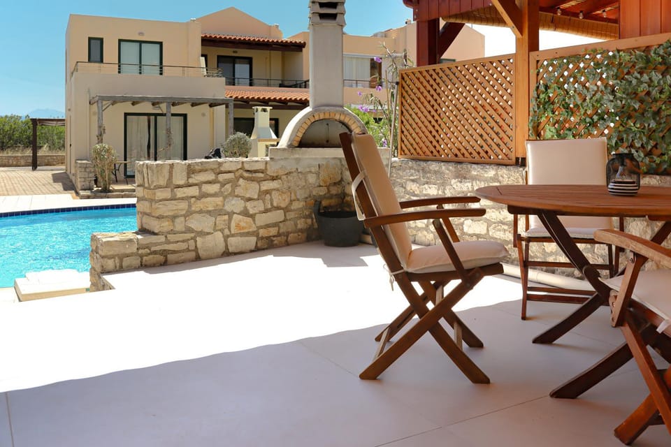 Patio, View (from property/room), Balcony/Terrace, Seating area, Dining area, Pool view, Swimming pool, sunbed