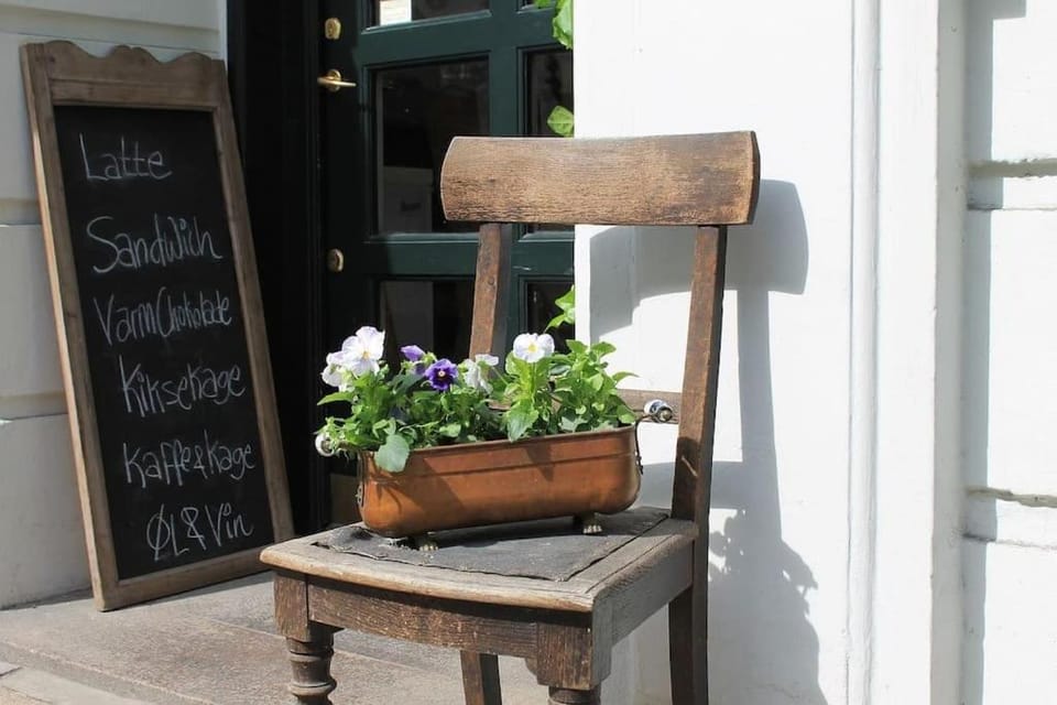 City Central 2BR Apartment Next to the Lakes Apartment in Copenhagen