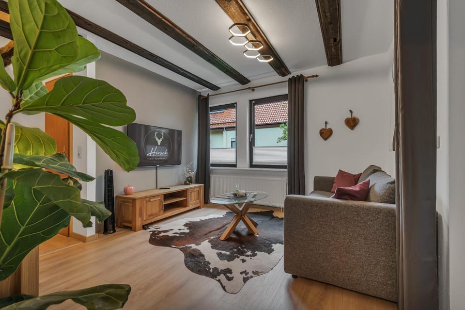 TV and multimedia, Living room, Photo of the whole room, Seating area, Evening entertainment