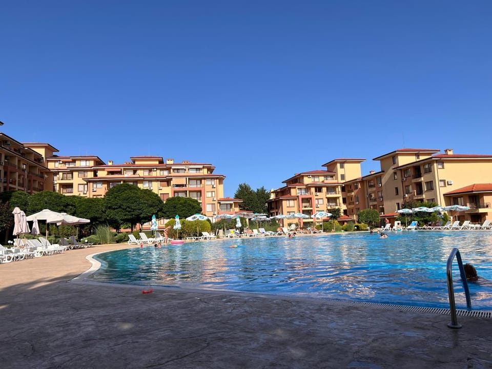 Property building, Swimming pool