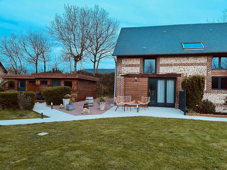 Le Temps d'un Instant Bed and Breakfast in Normandy