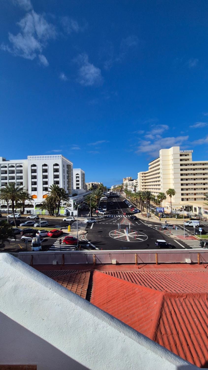 City view, Street view